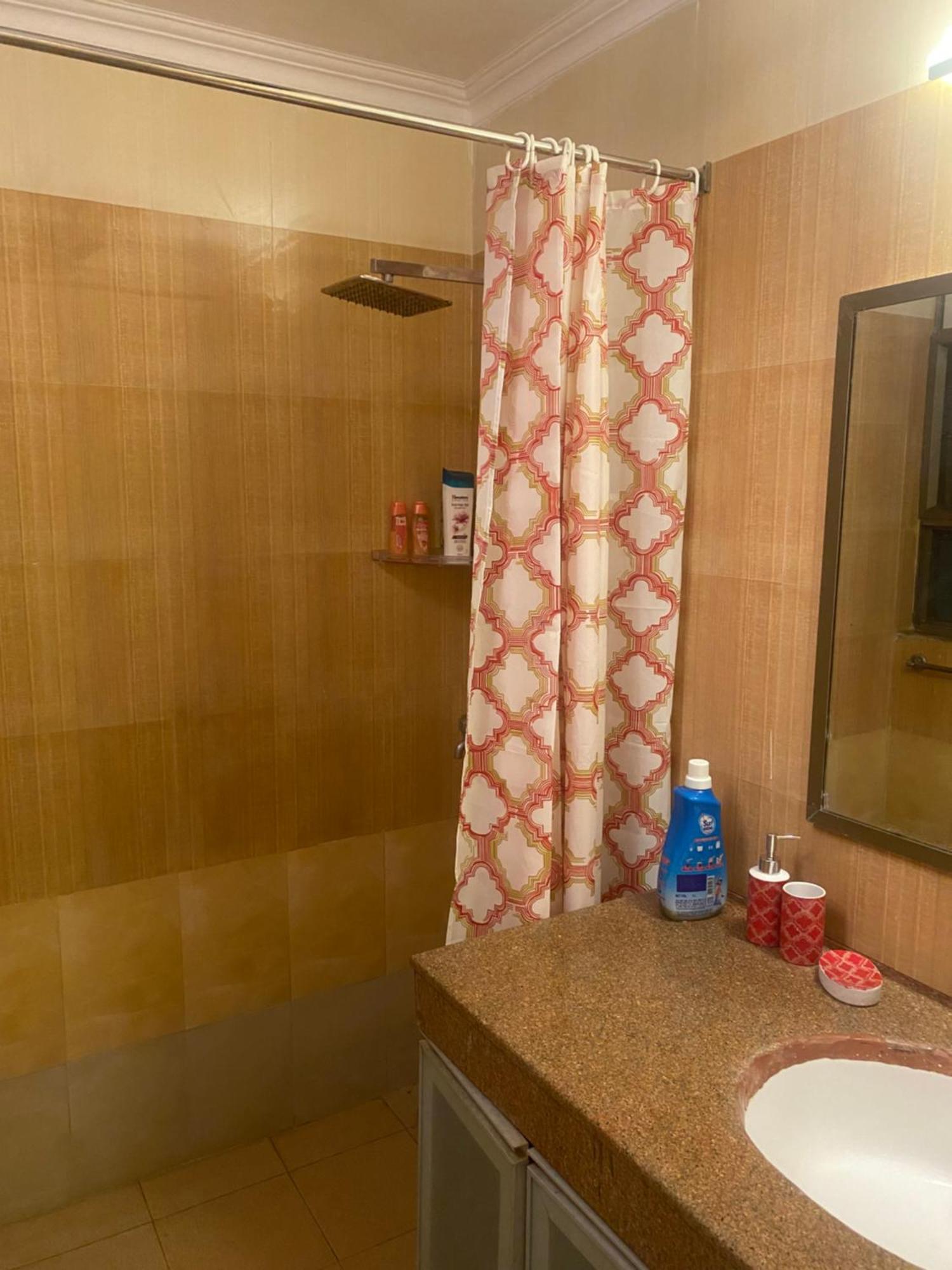 Cosy Condominium Apartment *